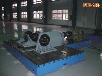 昭通微機控制驅(qū)動橋總成扭轉(zhuǎn)試驗機